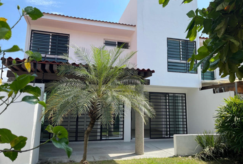 Casa en  Fluvial Vallarta, Puerto Vallarta, Jalisco, México