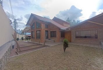 Casa en  Déleg, Ecuador