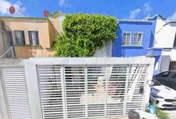Casa en fraccionamiento en  Playa Del Carmen, Quintana Roo