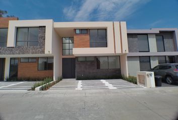 Casa en fraccionamiento en  Rincón De La Montaña, Morelia, Michoacán