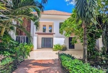 Casa en  Club De Golf La Ceiba, Mérida, Yucatán