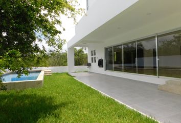Casa en fraccionamiento en  Cancun Country Club, Carretera Federal 307 Sm Km. 388 Mz 01 Lt 1, Cancún, Quintana Roo, México