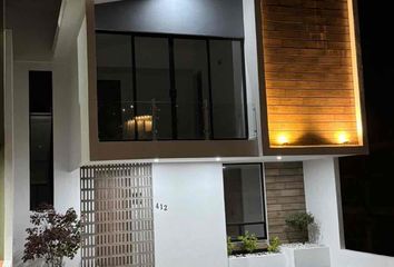 Casa en fraccionamiento en  Lomalta Tres Marías, Morelia, Michoacán, México