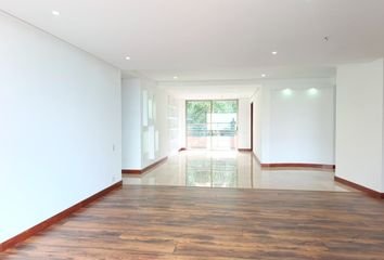 Apartamento en El Poblado, Medellín, Antioquia, Colombia
