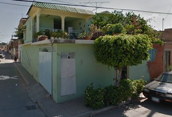 Casa en  Calle De La Parra, Flores Magon Sur, Irapuato, Guanajuato, México