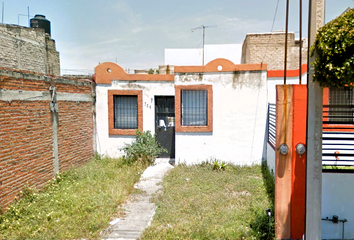 Casa en  Bernardo Celis De La Rosa 704, Cdad. De Villa De Álvarez, Colima, México