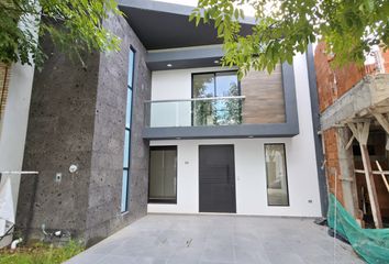 Casa en  Lomas De Angelópolis, Puebla, México
