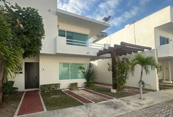 Casa en condominio en  Fraccionamiento Las Palmas, Edzna, Residencial Las Palmas, Ciudad Del Carmen, Campeche, México