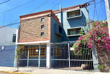 Casa en  Calle Francisco De Sixtos 1061-1119, Moderna, Irapuato, Guanajuato, 36690, Mex