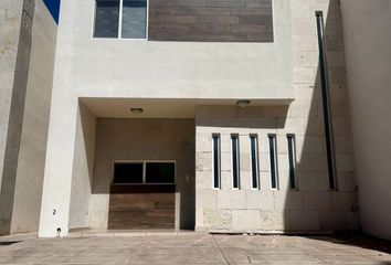 Casa en fraccionamiento en  Calle Rossini, Siena Residencial, Hermosillo, Sonora, 83210, Mex