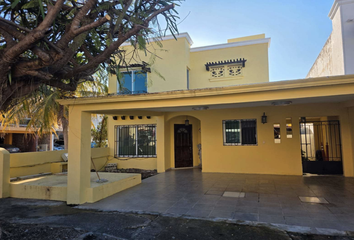 Casa en condominio en  Villa Magna, Avenida Libertad, Villa Magna, San Joaquín, Ciudad Del Carmen, Campeche, México