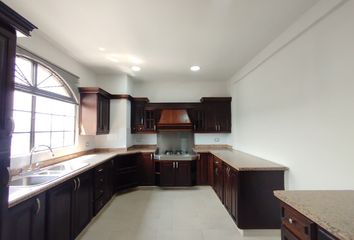 Apartamento en Los Alamos, Pereira