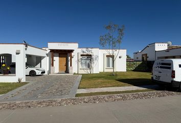 Casa en fraccionamiento en  Acceso Hacienda De Aldama, Irapuato-guanajuato, Molino De Santa Ana, Aldama, Guanajuato, México