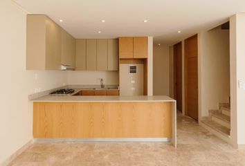 Casa en fraccionamiento en  Arbolada Residencial By Cumbres, Avenida Huayacán, Cancún, Quintana Roo, México