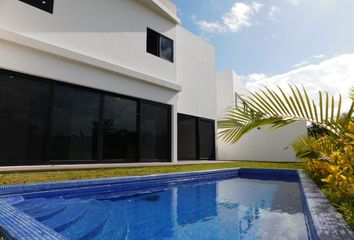 Casa en fraccionamiento en  Lagos Del Sol, Cancún, Quintana Roo, México