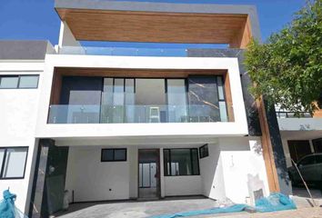 Casa en  Boulevard Gran Boulevard Lomas, El Deseo, Pueblo De San Bernardino Tlaxcalancingo, San Andrés Cholula, Puebla, 72826, Mex