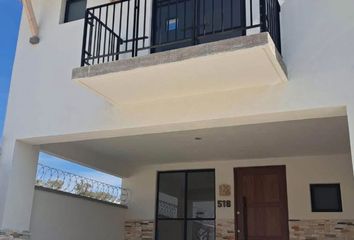 Casa en fraccionamiento en  Lombardía Residencial, Boulevard Lombardía, Lombardía Residencial, León, Guanajuato, México