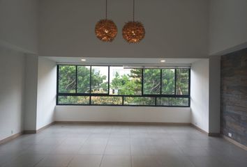 Apartamento en El Poblado, Medellín, Antioquia, Colombia