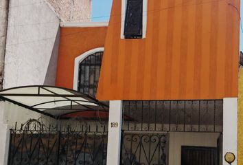 Casa en  Calle Pipila, Barrio De La Calzada De Guadalupe, Irapuato, Guanajuato, México