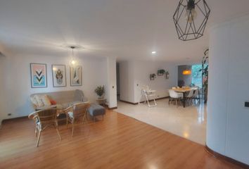 Apartamento en El Poblado, Medellín, Antioquia, Colombia