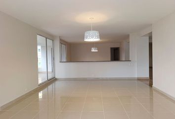 Apartamento en El Poblado, Medellín, Antioquia, Colombia