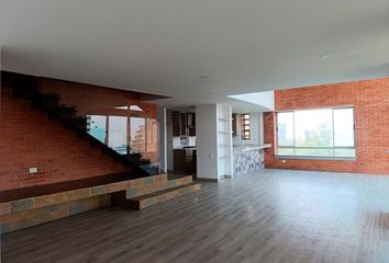 Apartamento en El Poblado, Medellín, Antioquia, Colombia