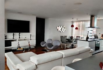 Apartamento en El Poblado, Medellín, Antioquia, Colombia