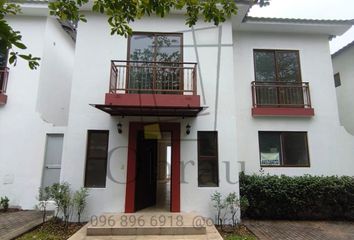 Casa en  Villas Del Bosque, Vía A La Costa, Guayaquil, Ecuador