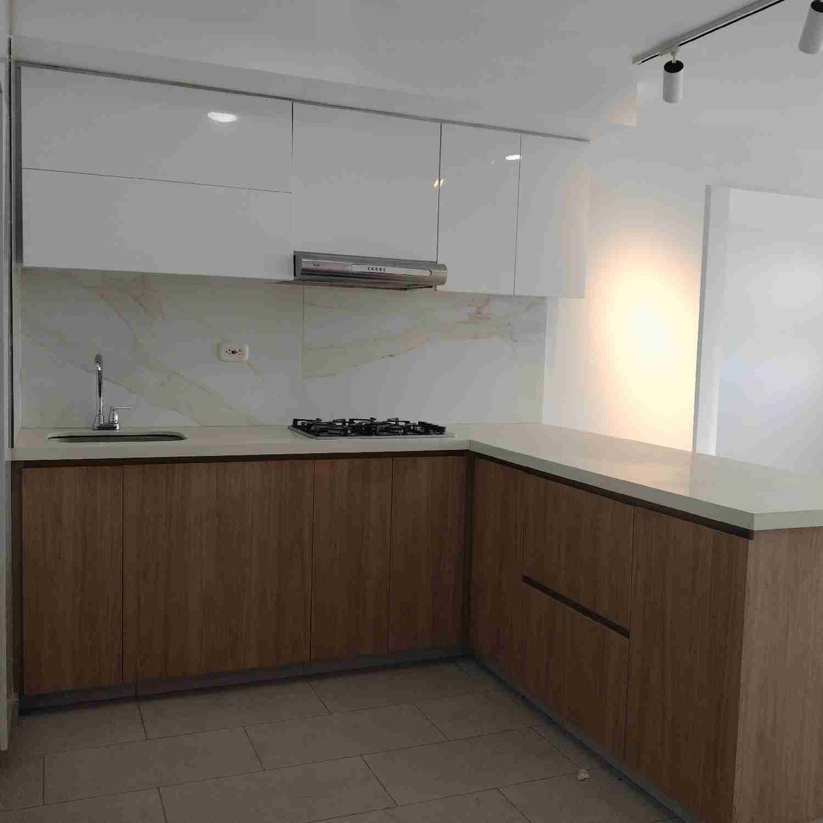 Apartamento en arriendo Brisas del Limonar (Sur) en Brisas Del Limonar
