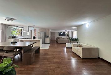 Apartamento en El Poblado, Medellín, Antioquia, Colombia