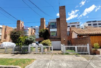 Casa en  Santa Bárbara Central, Bogotá