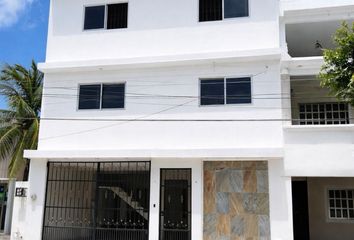 Edificio en  Calle Avenida Chilam Balam Sm 50, Cancún, Quintana Roo, México