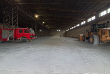 Bodega-Galpon en  Q7r4+8r Santa Rosa, Ecuador
