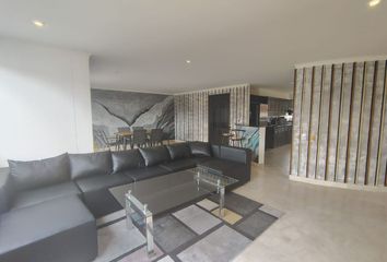 Apartamento en El Poblado, Medellín, Antioquia, Colombia