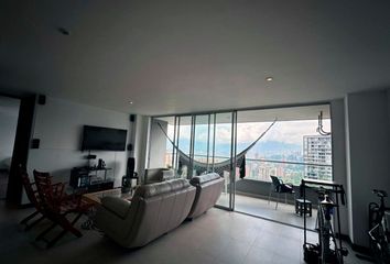Apartamento en El Poblado, Medellín, Antioquia, Colombia