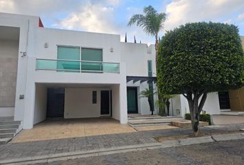 Casa en fraccionamiento en  Cluster 222, Boulevard De Las Flores, Lomas De Angelópolis, San Bernardino Tlaxcalancingo, Puebla, México