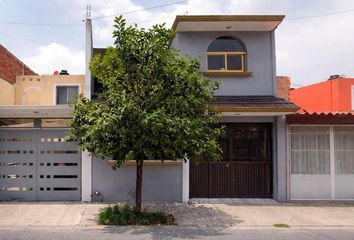 Casa en  De La Hoja 206, Los Agaves, Irapuato, Guanajuato, México