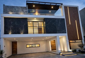 Casa en  La Loma De Gran Reserva, Cto. La Loma, Lomas De Angelópolis, Puebla, México