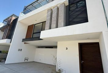 Casa en  Boulevard De Los Lagos, Lomas De Angelópolis, San Bernardino Tlaxcalancingo, Puebla, México
