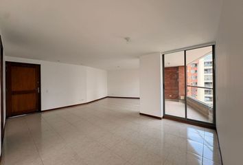 Apartamento en El Poblado, Medellín, Antioquia, Colombia