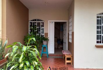 Casa en  Maquitrac Compañía Ltda., Av. González Suárez S/n, Cuenca, Ecuador