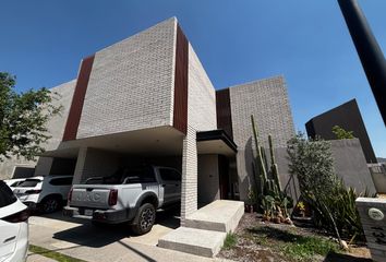 Casa en fraccionamiento en  Misiones De Santa Fe, Camino A Alfaro, Hda. Santa Fe, León, Guanajuato, México