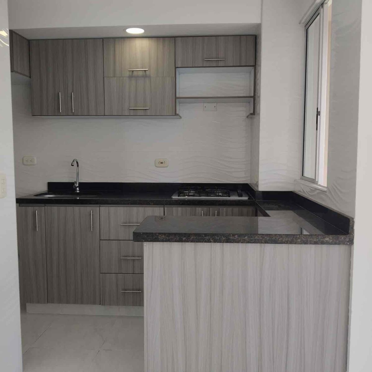 Apartamento en arriendo Brisas del Limonar (Sur) en Brisas Del Limonar