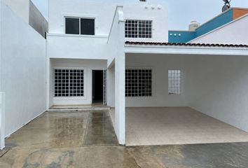 Casa en  Cerrada Paseo Del Virrey 30, Playa Del Carmen, Solidaridad, Quintana Roo, 77725, Mex