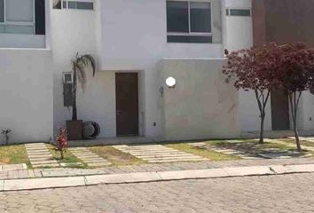 Casa en fraccionamiento en  Arles 159, Lomas De Angelópolis, Parque Provenza, Lomas De Angelópolis, Puebla, México