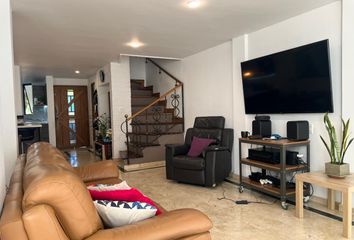 Casa en Envigado, Antioquia, Colombia