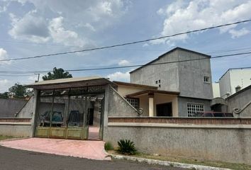 Casa en  Paseo De La Cumbre, Villas De Irapuato, Irapuato, Guanajuato, México