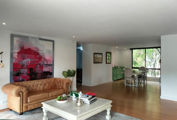 Apartamento en El Poblado, Medellín, Antioquia, Colombia