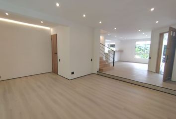 Casa en El Poblado, Medellín, Antioquia, Colombia