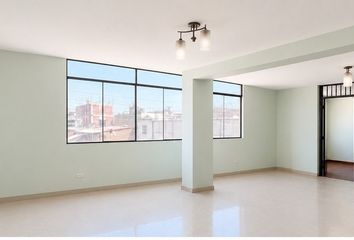 Departamento en  Jirón Intermedio & Francisco De Aldao, San Juan De Lurigancho, Perú